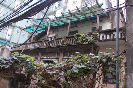 Kỳ[-]3:[-]R&ugrave;ng[-]rợn[-]những[-]&ldquo;ng&ocirc;i[-]nh&agrave;[-]ma&rdquo;[-]giữa[-]l&ograve;ng[-]H&agrave;[-]Nội